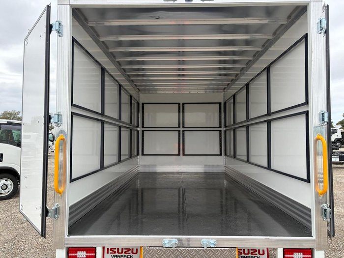 2025 Isuzu N Series NNR 45-150 DT D34 VAN