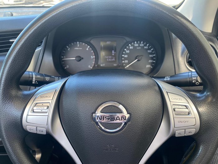 2019 Nissan Navara RX