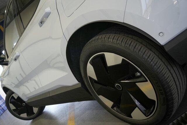 2024 Volvo EX30 Single Motor Extended Range Ultra