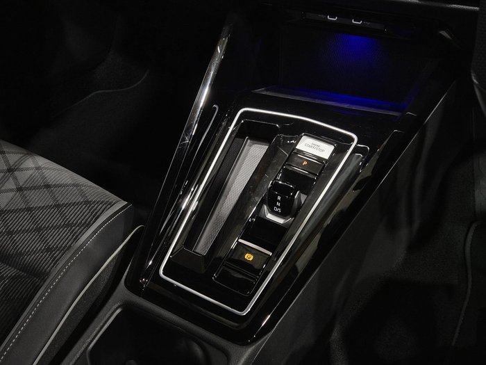 2023 Volkswagen Golf 110TSI R-Line