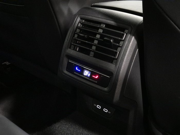 2023 Volkswagen Golf 110TSI R-Line