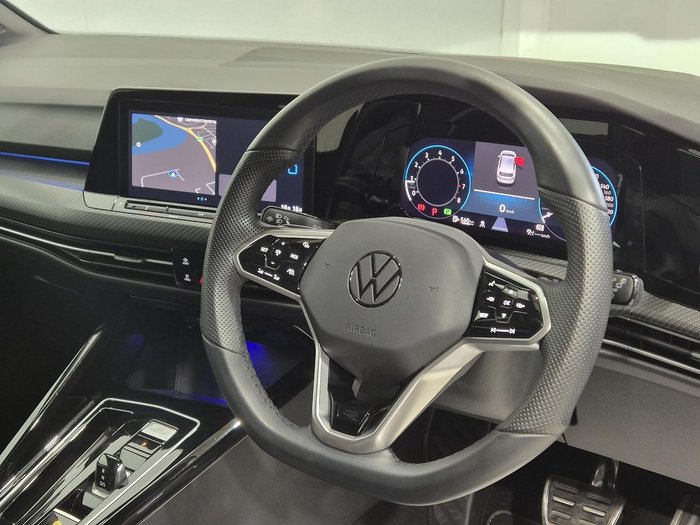 2023 Volkswagen Golf 110TSI R-Line