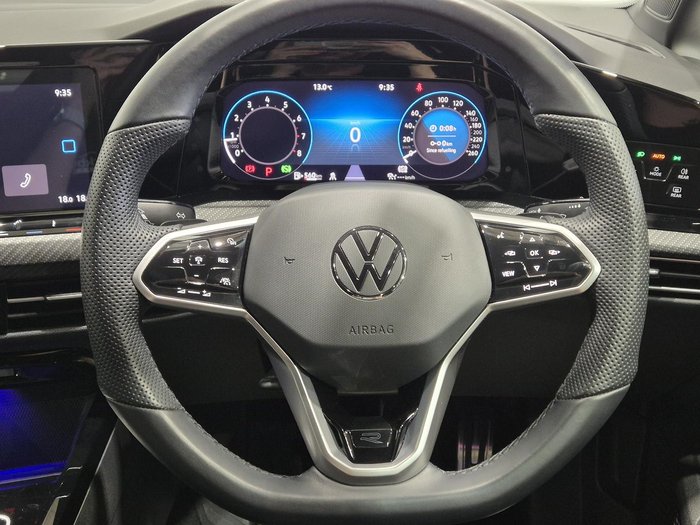 2023 Volkswagen Golf 110TSI R-Line