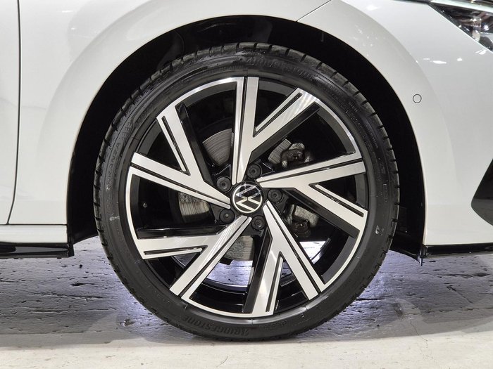 2023 Volkswagen Golf 110TSI R-Line