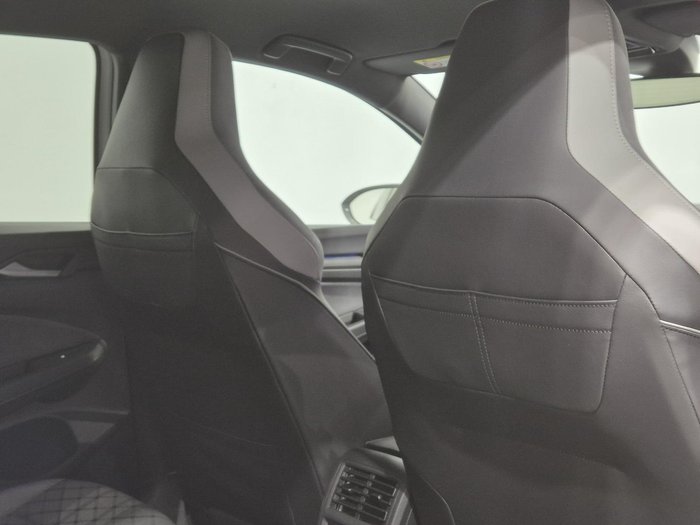 2023 Volkswagen Golf 110TSI R-Line