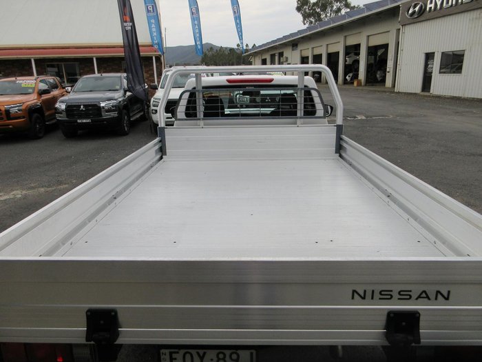 2022 Nissan Navara SL