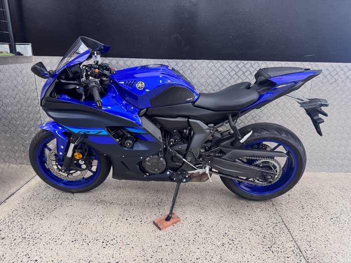 2024 Yamaha YZF-R7LA BLUE