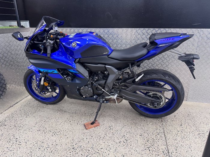 2024 Yamaha YZF-R7LA BLUE