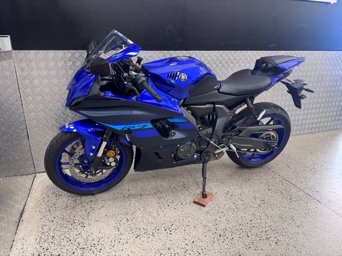 2024 Yamaha YZF-R7LA BLUE