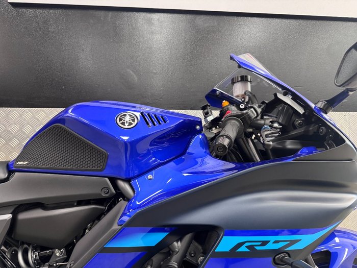 2024 Yamaha YZF-R7LA BLUE