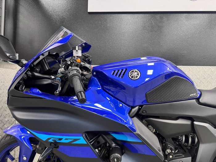 2024 Yamaha YZF-R7LA BLUE