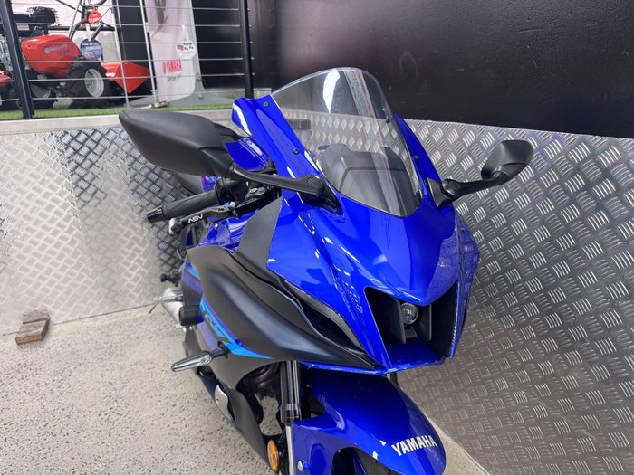 2024 Yamaha YZF-R7LA BLUE