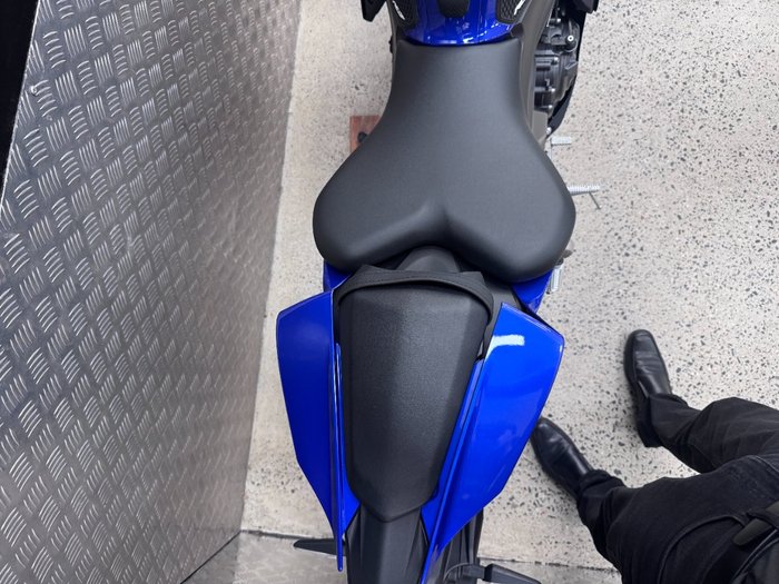 2024 Yamaha YZF-R7LA BLUE