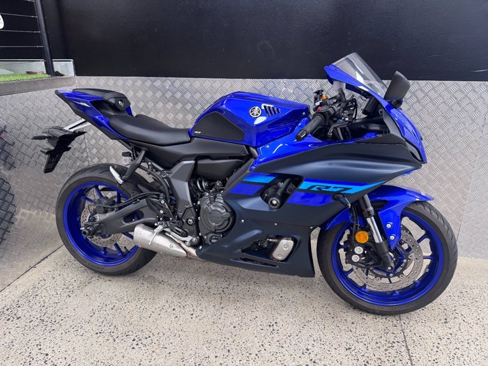 2024 Yamaha YZF-R7LA BLUE