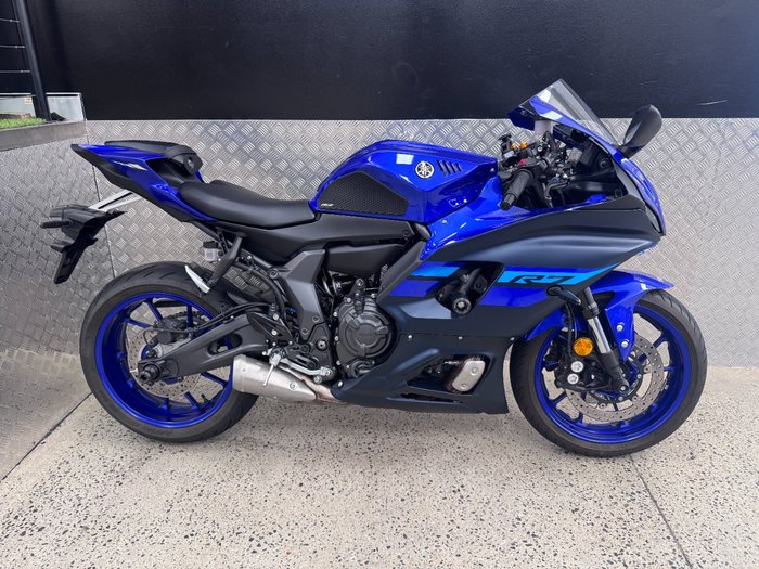 2024 Yamaha YZF-R7LA BLUE