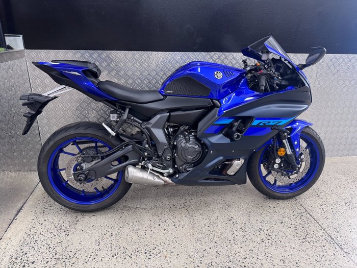 2024 Yamaha YZF-R7LA BLUE