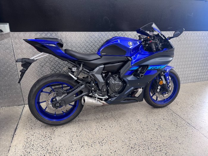 2024 Yamaha YZF-R7LA BLUE