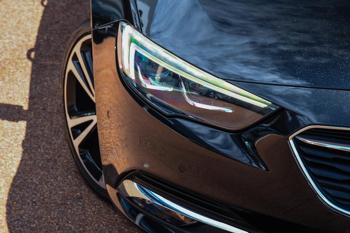 2018 Holden Calais V ZB MY18 AWD Mineral Black