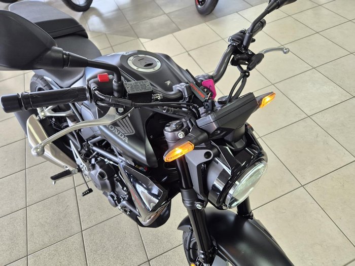 2024 Honda CB300R (CB300RA) CB300 Black