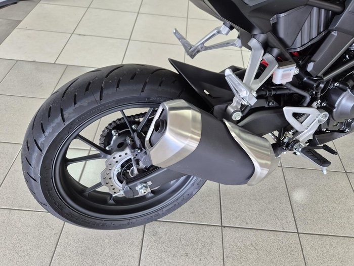 2024 Honda CB300R (CB300RA) CB300 Black
