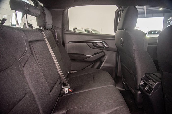 2025 Isuzu D-MAX X-RIDER