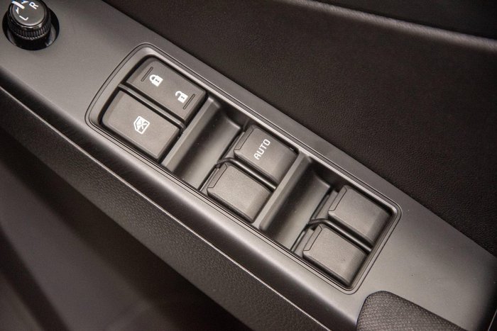 2025 Isuzu D-MAX X-RIDER