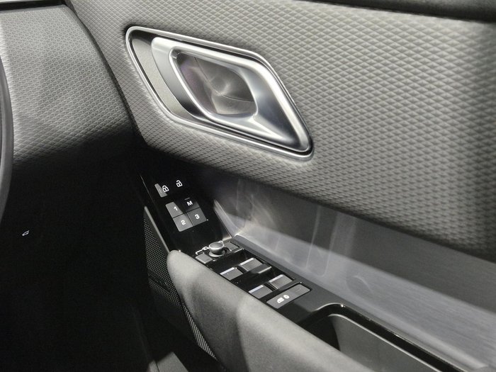 2023 Land Rover Range Rover Velar P250 R-Dynamic SE