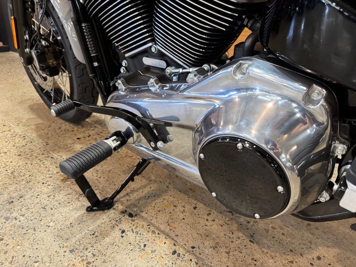 2025 Harley-davidson 2025 Harley-davidson 1900CC FXBB STREET BOB (117) CRUISER Grey