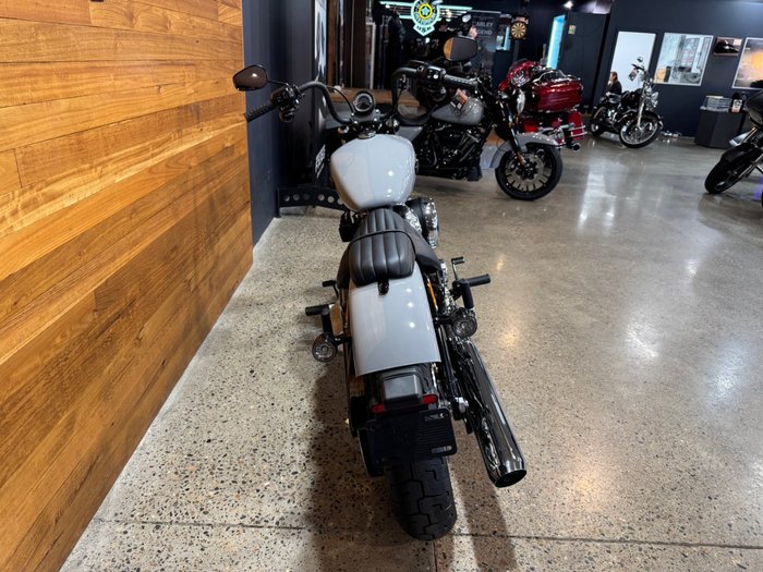 2025 Harley-davidson 2025 Harley-davidson 1900CC FXBB STREET BOB (117) CRUISER Grey