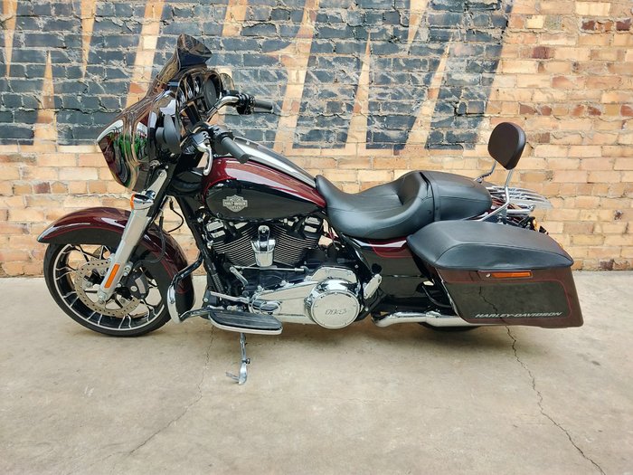 2022 HARLEY-DAVIDSON STREET GLIDE SPECIAL 114 (FLHXS) ROAD VIVID BLACK