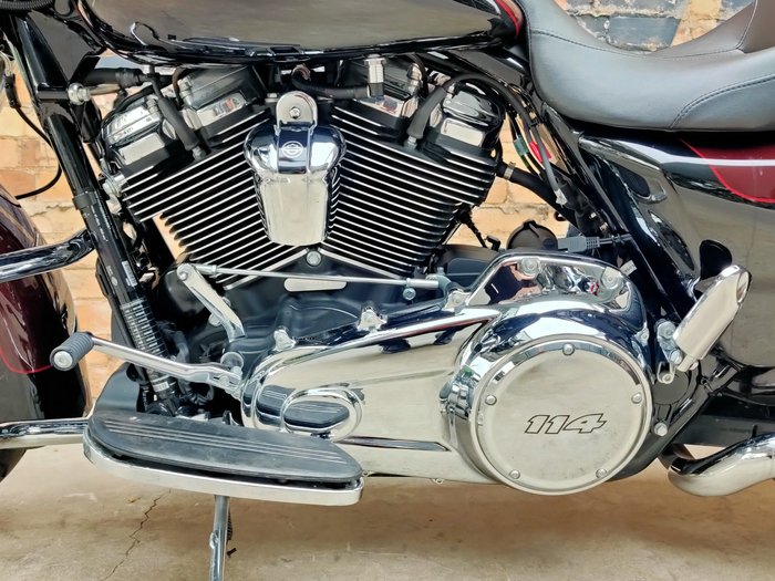 2022 HARLEY-DAVIDSON STREET GLIDE SPECIAL 114 (FLHXS) ROAD VIVID BLACK