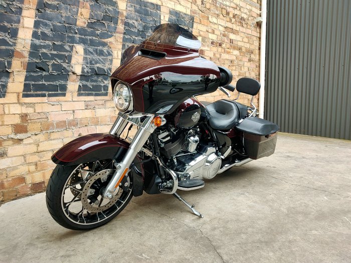 2022 HARLEY-DAVIDSON STREET GLIDE SPECIAL 114 (FLHXS) ROAD VIVID BLACK