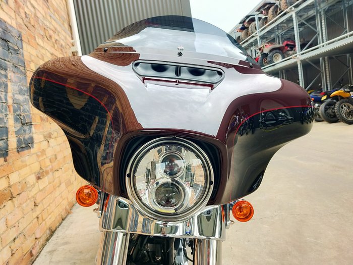 2022 HARLEY-DAVIDSON STREET GLIDE SPECIAL 114 (FLHXS) ROAD VIVID BLACK
