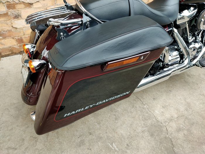 2022 HARLEY-DAVIDSON STREET GLIDE SPECIAL 114 (FLHXS) ROAD VIVID BLACK