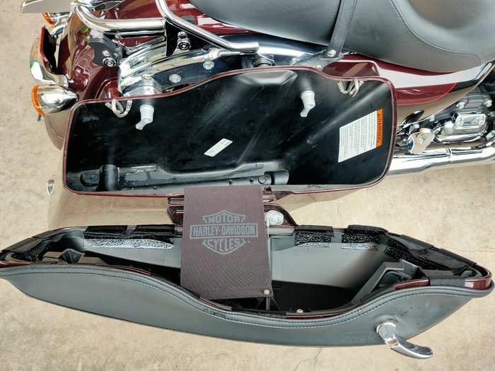 2022 HARLEY-DAVIDSON STREET GLIDE SPECIAL 114 (FLHXS) ROAD VIVID BLACK