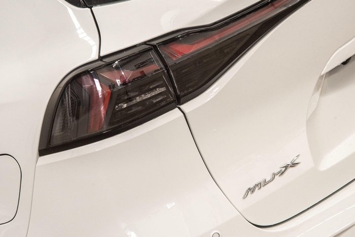 2025 Isuzu MU-X LS-M