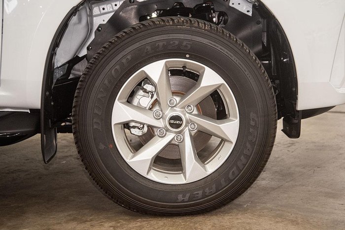 2025 Isuzu MU-X LS-M