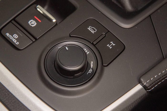 2025 Isuzu MU-X LS-M