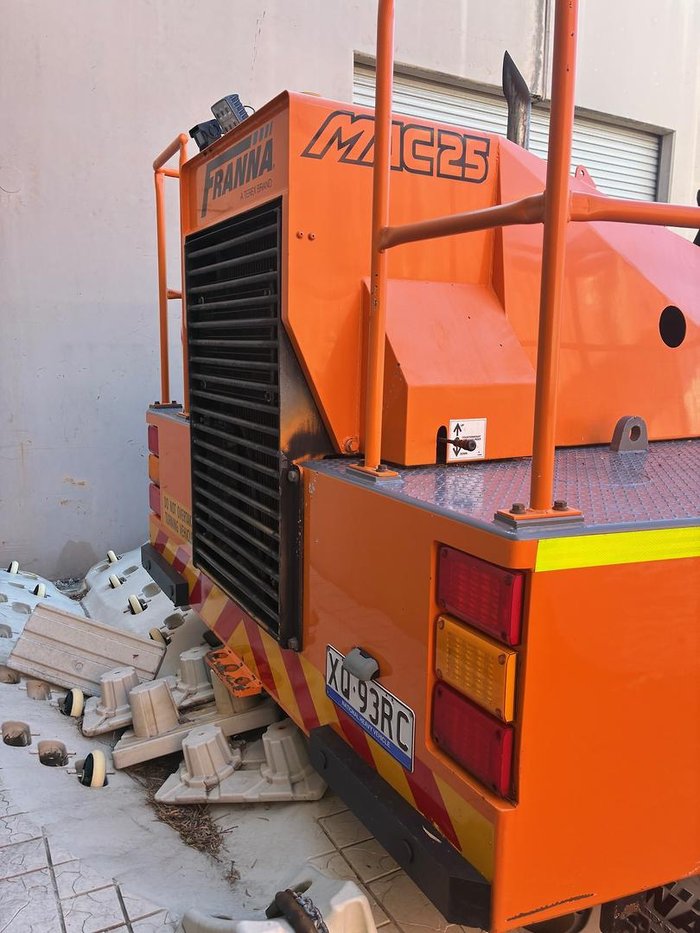 2010 Franna MAC25 Orange