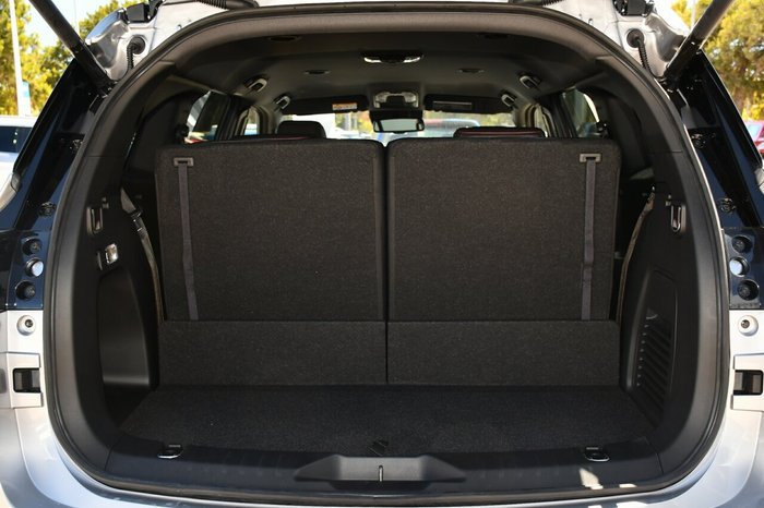 2025 Isuzu MU-X X-TERRAIN