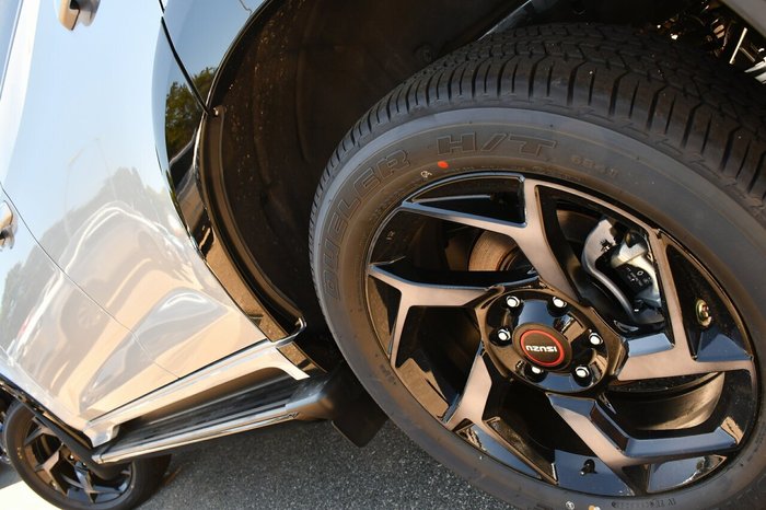 2025 Isuzu MU-X X-TERRAIN