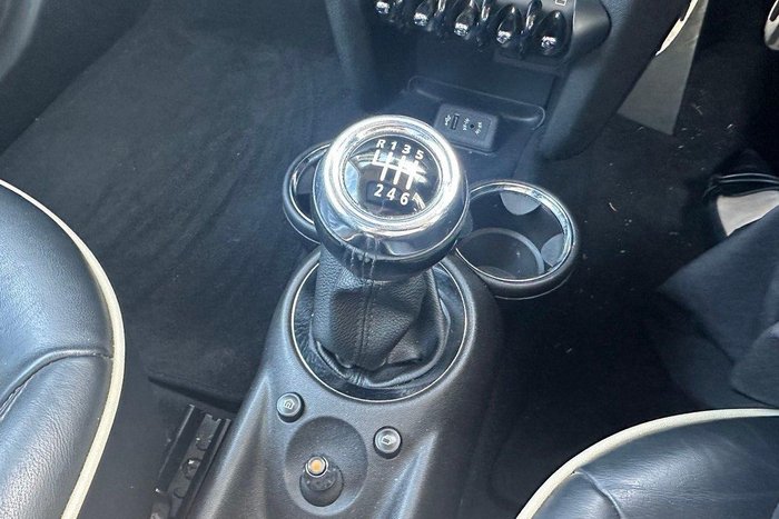 2013 MINI Hatch Cooper S Green Park