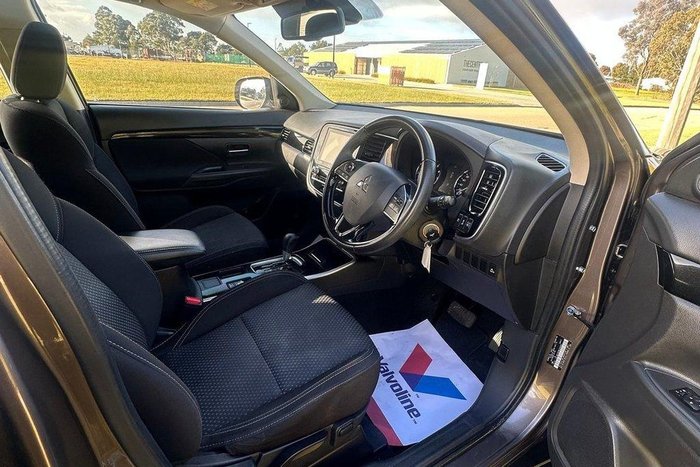 2019 Mitsubishi Outlander ES