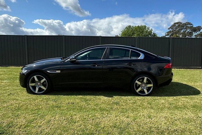 2016 Jaguar XE 20t Prestige