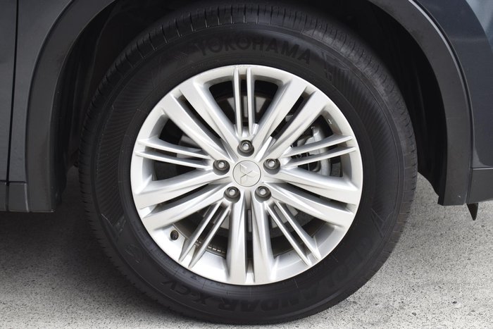 2024 Mitsubishi Outlander ES