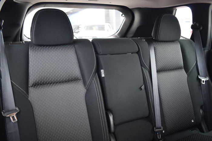 2024 Mitsubishi Outlander ES