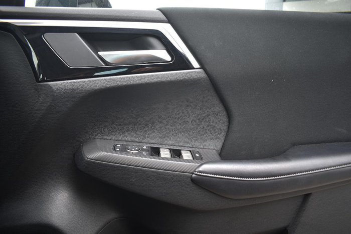 2024 Mitsubishi Outlander ES