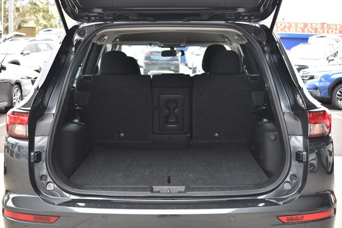 2024 Mitsubishi Outlander ES