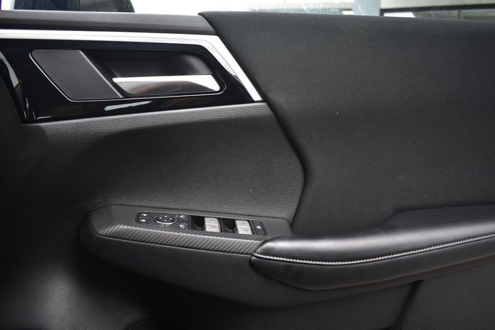 2023 Mitsubishi Outlander ES