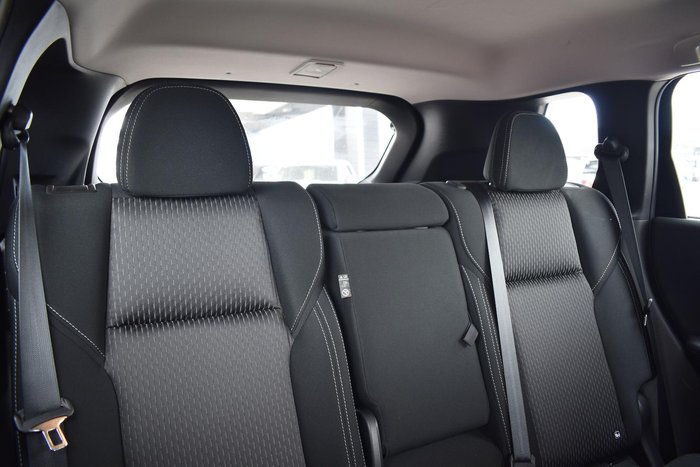 2023 Mitsubishi Outlander ES